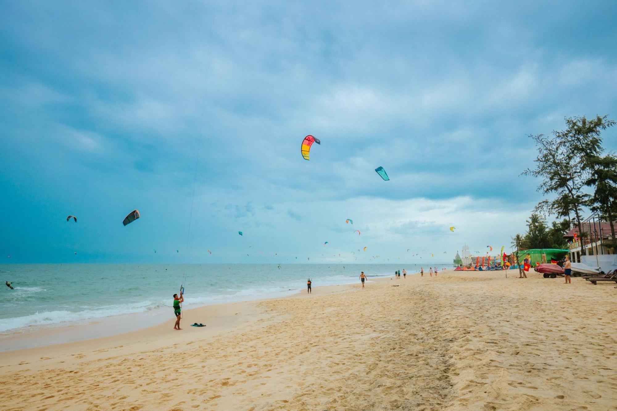 Le Aqua Resort & Spa Phan Thiet - Swiss Village Resort & Spa Mui Ne Exterior photo